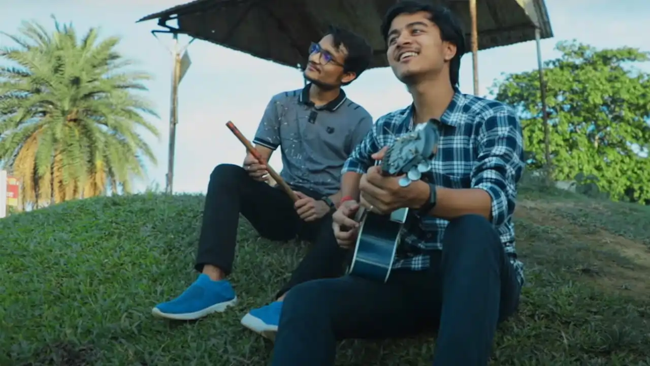 বিষ্ণুপ্ৰসাদ ৰাভাৰ গীতৰ হিন্দী সংস্কৰণ মুকলি