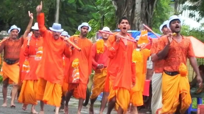 ব'ল বোম: নব্য হিপ্পীবাদৰ উত্থান?