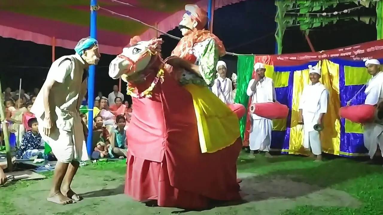 দৰঙী লোক-পৰিৱেশ্য কলা: খুলীয়া ভাউৰীয়া